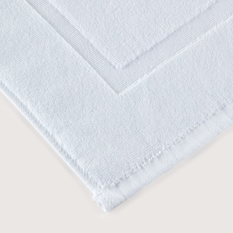 Onuia cotton towels in white